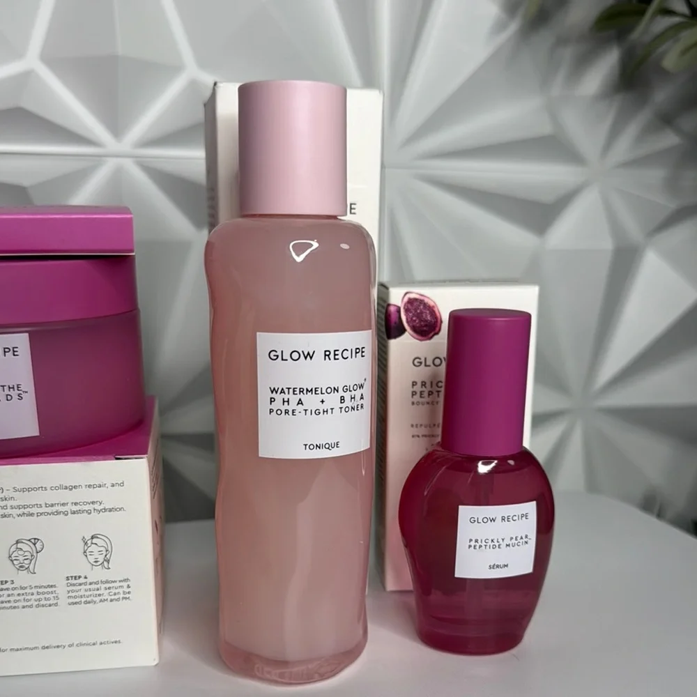 Glow Recipe  Skincare Trio - Toner Pads, Serum, Watermelon Toner - Picture 4 of 5